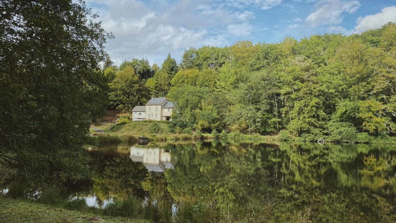 Appartement Aux Sources De La Chabanne Saint-Hilaire-les-Courbes Exterior photo